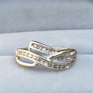 10k Solid White Gold Diamond Band Swirl Ring